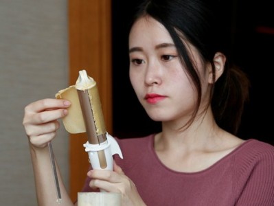 短视频网红"办公室小野":办公室也可以有吃和远方